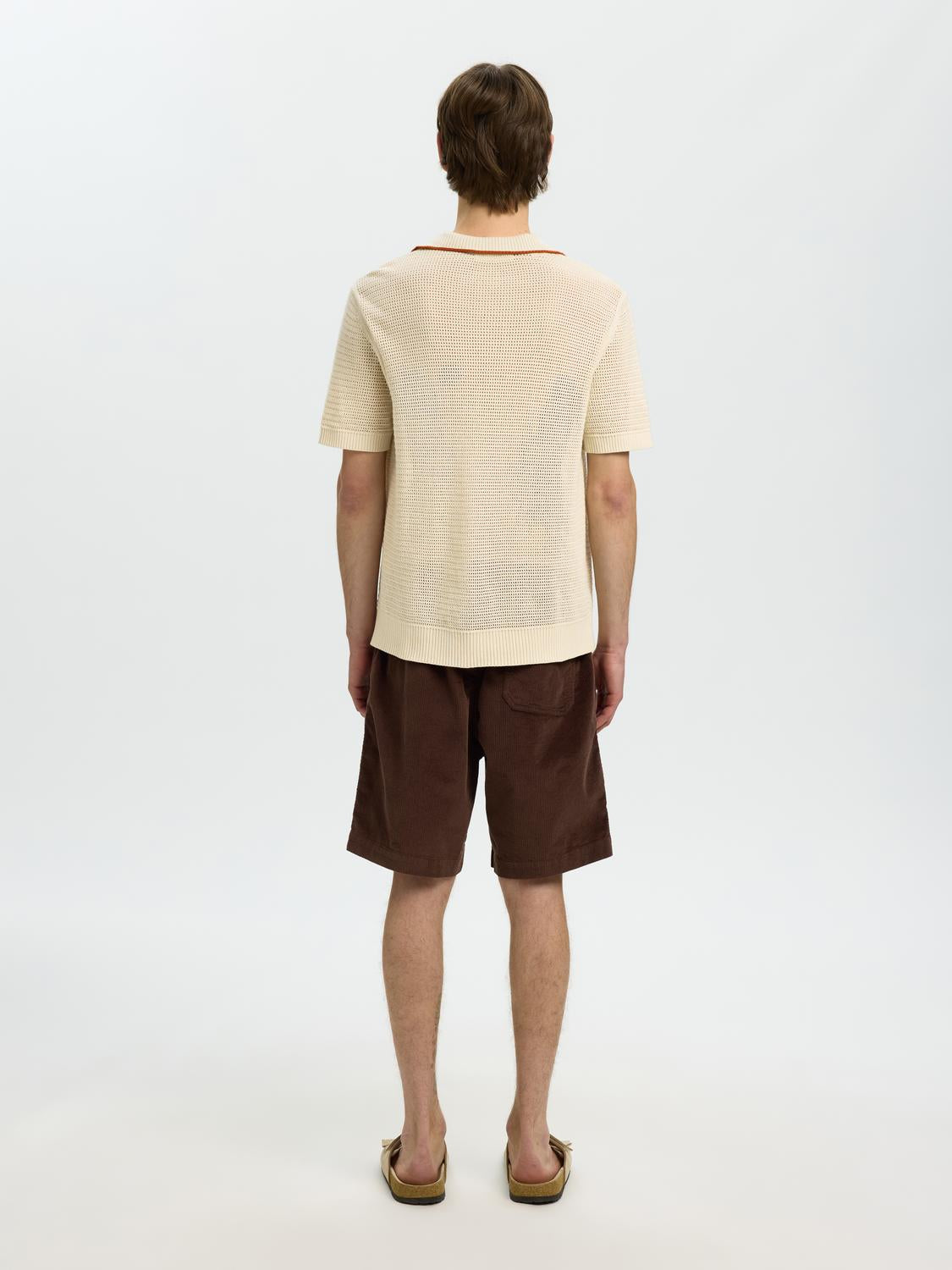 model_shot-back