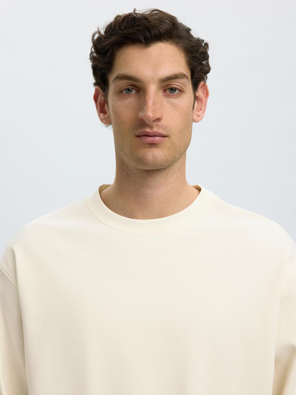 model_shot-detail
