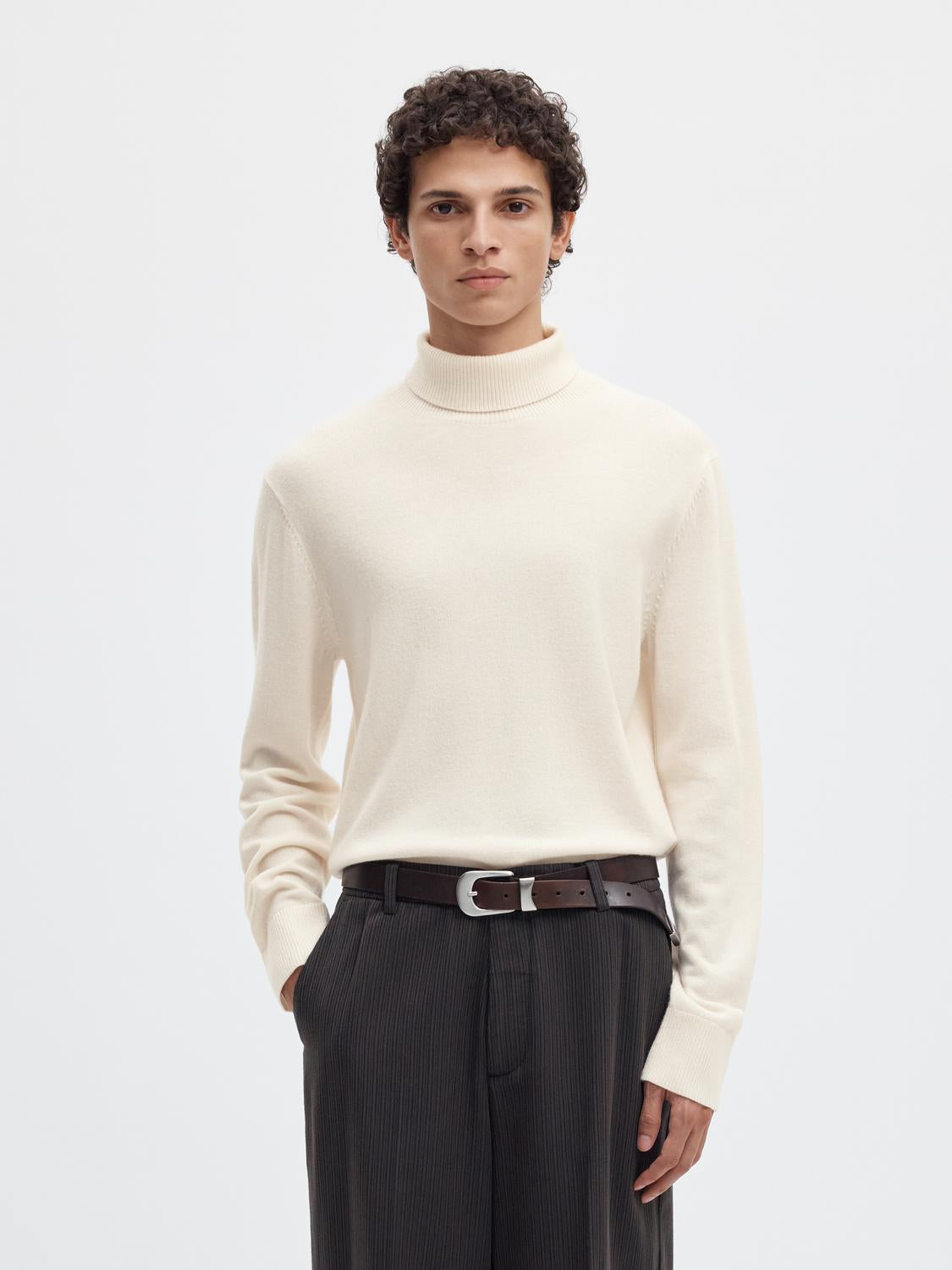 model_shot-front
