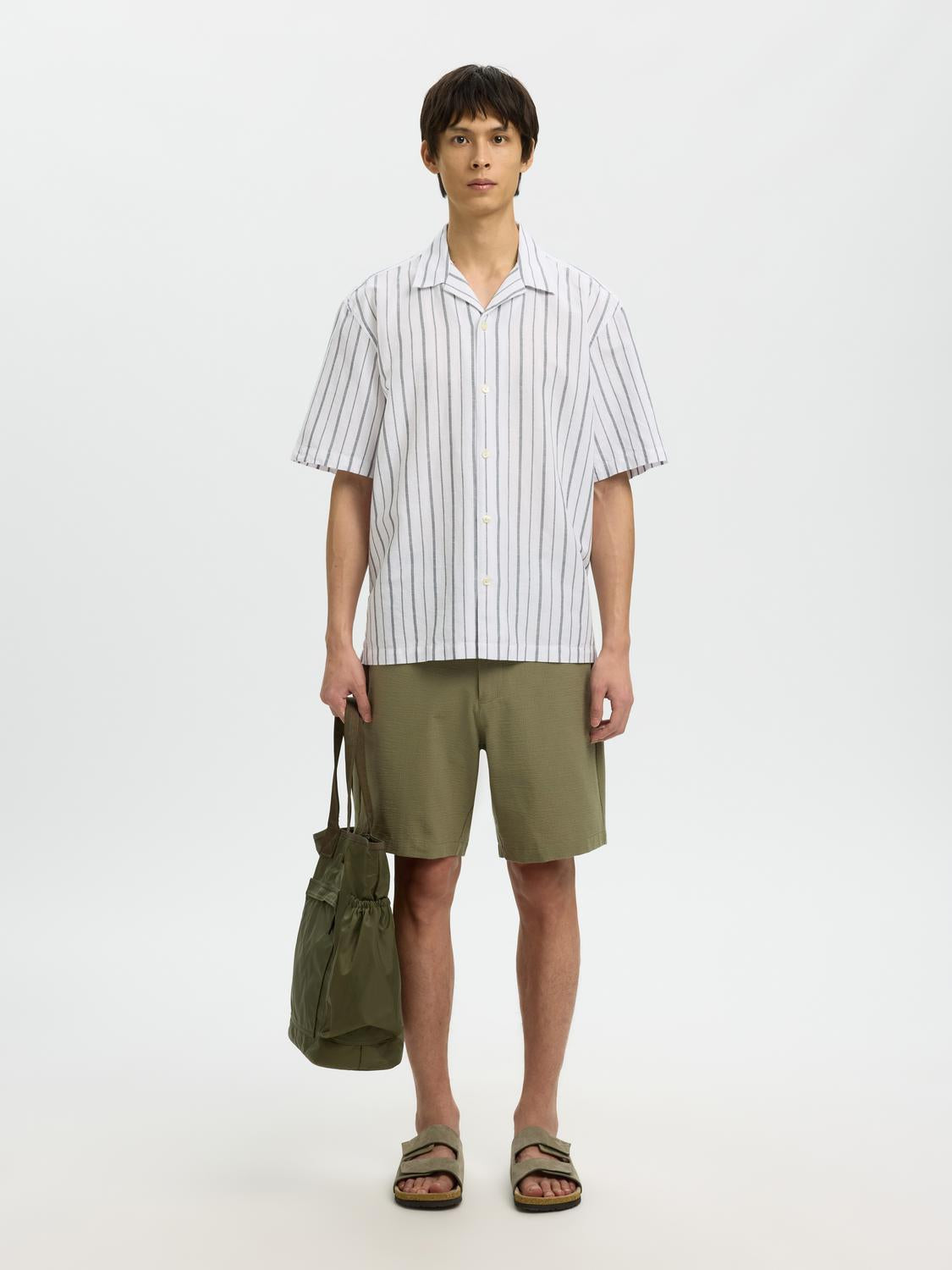 model_shot-front_full