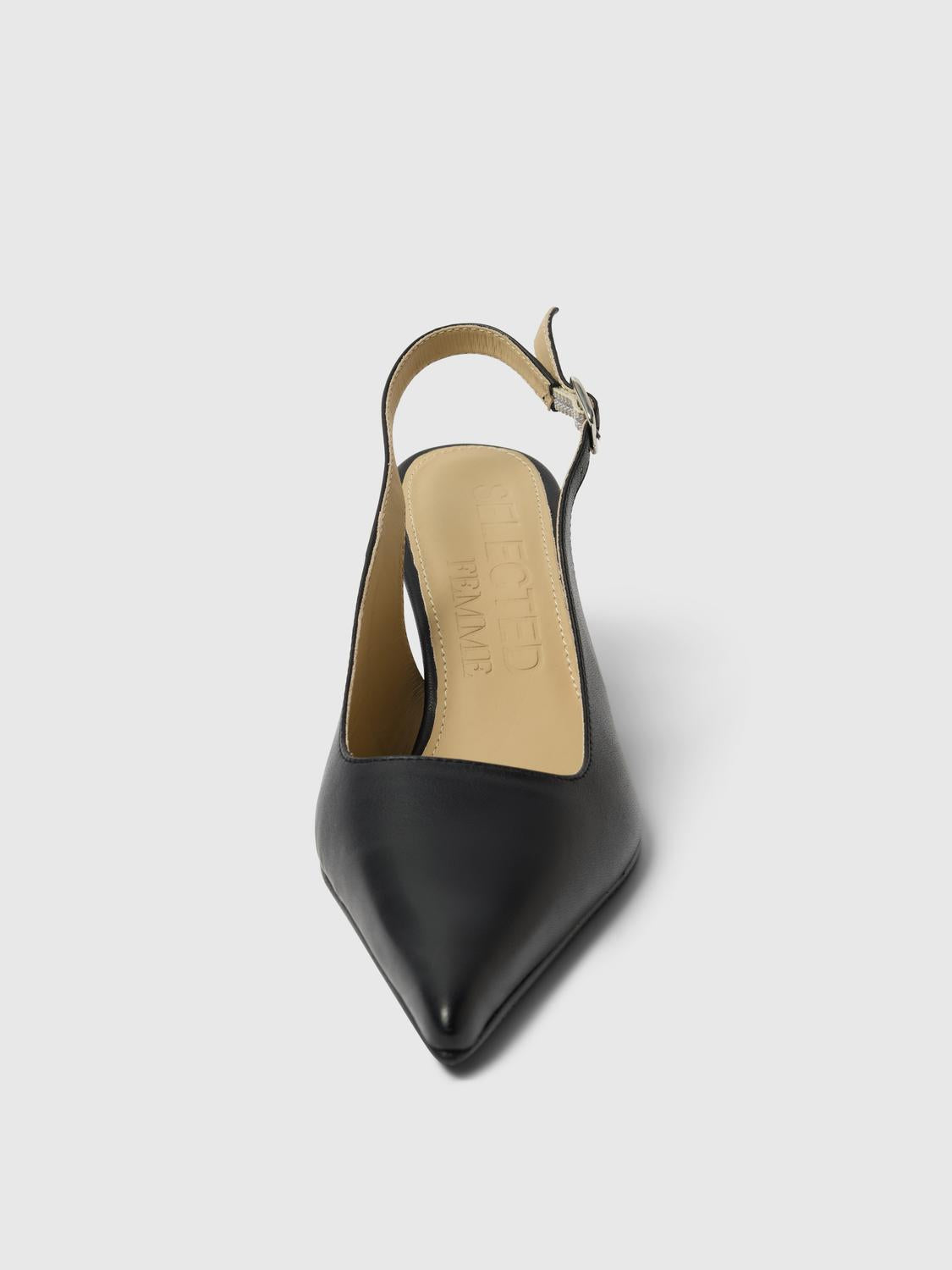 model_shot-front_full