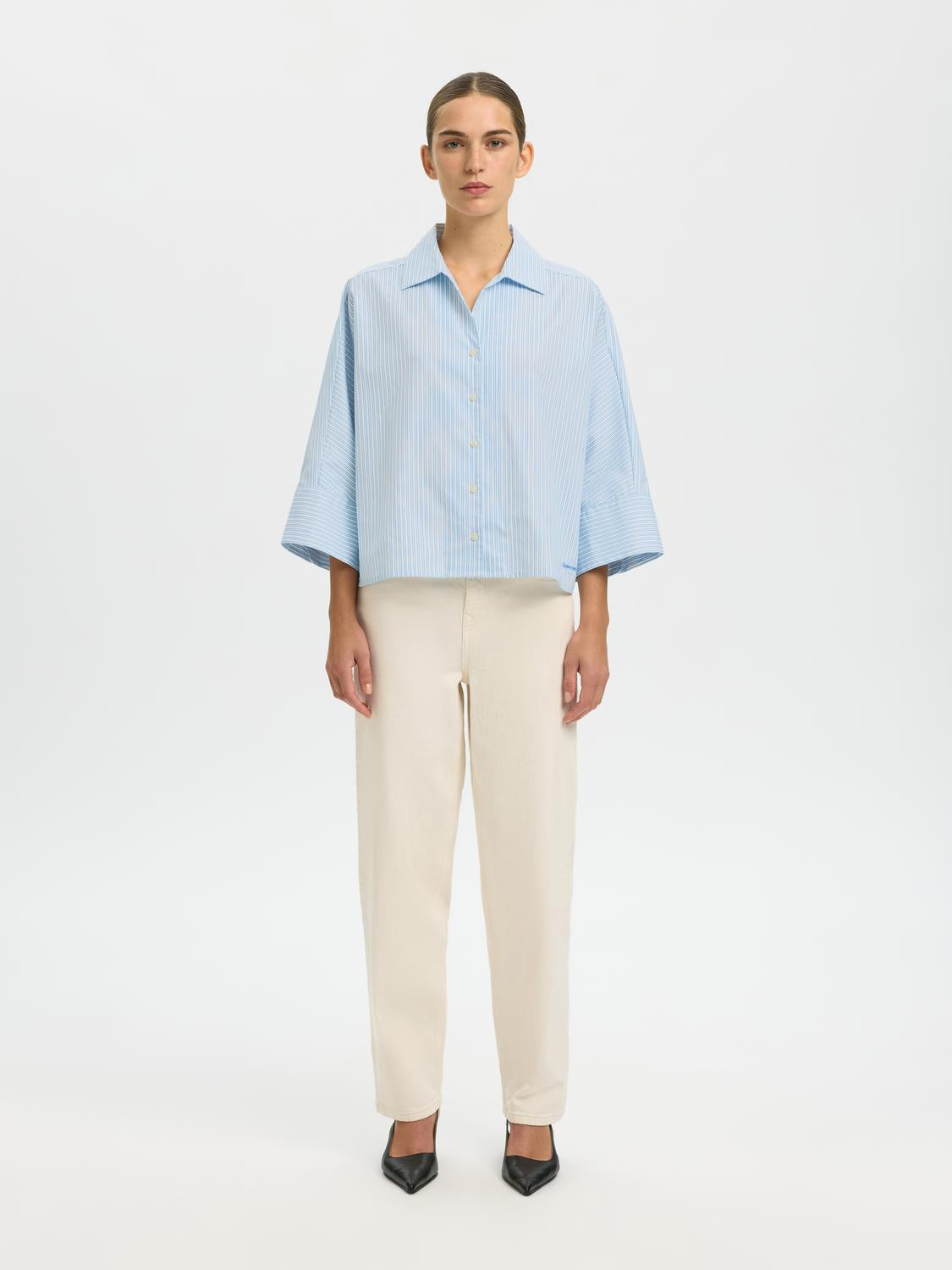 model_shot-front_full