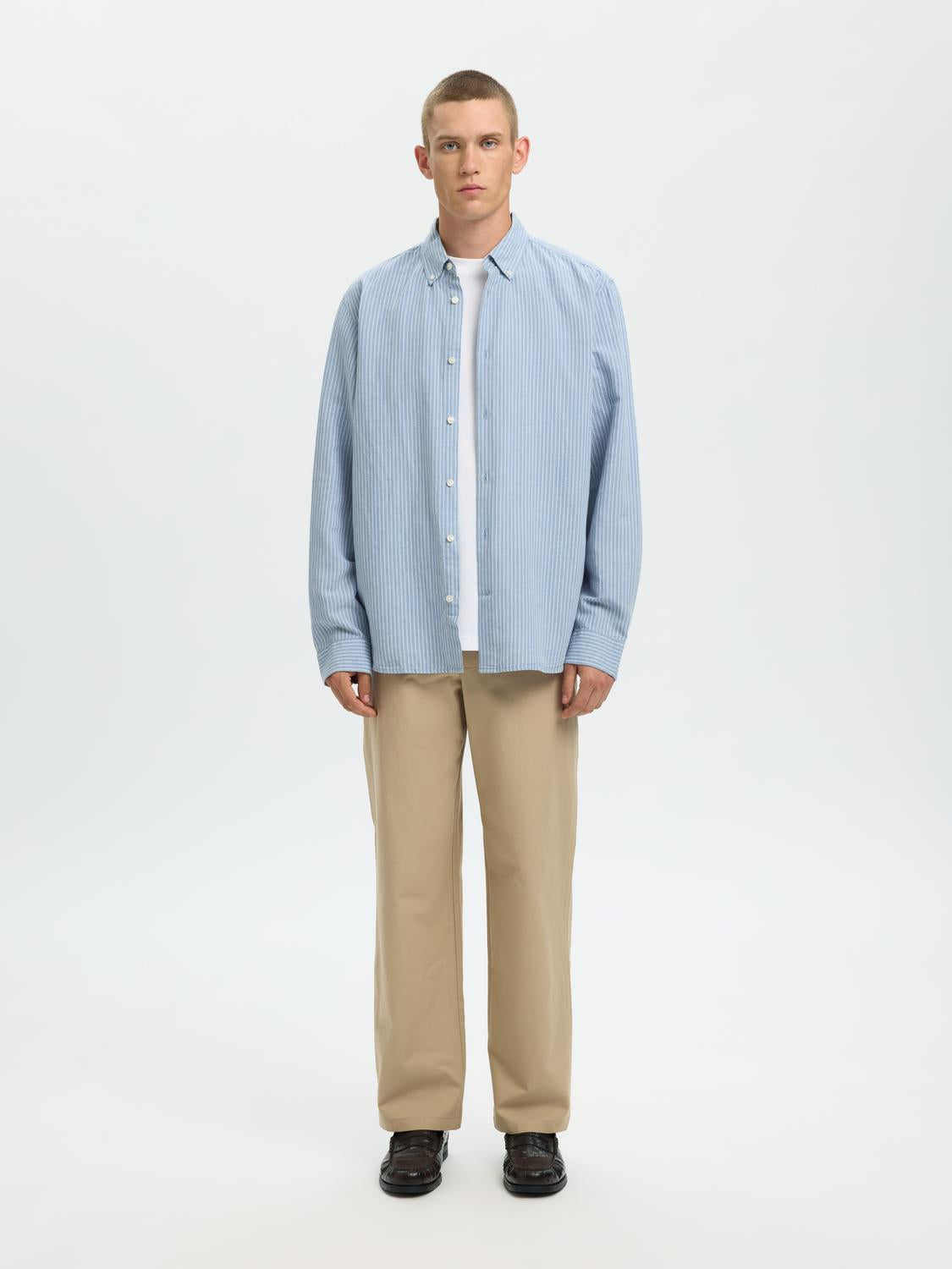 model_shot-front_full