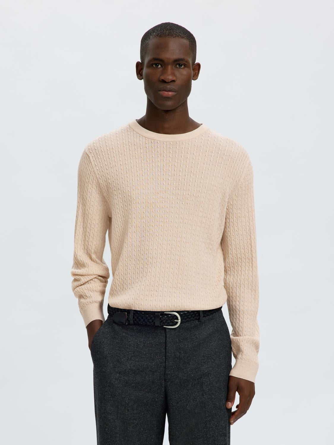model_shot-front