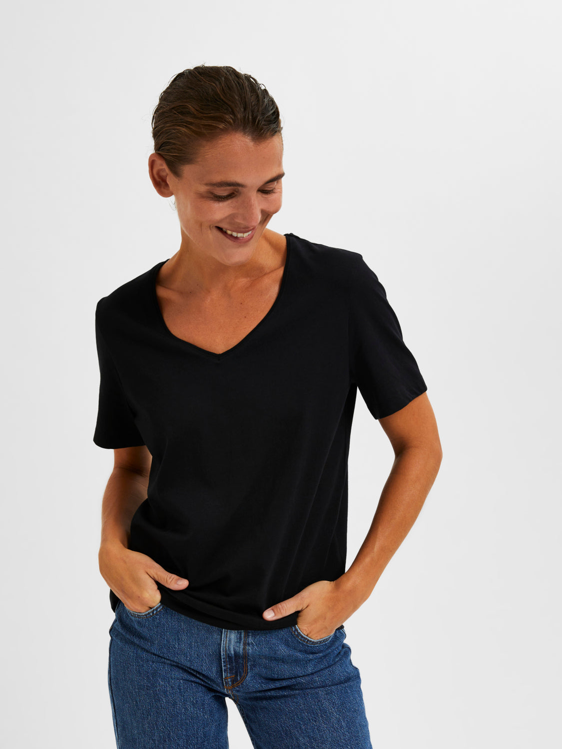 Essential V-Neck T-Skjorte - Sort/ Black